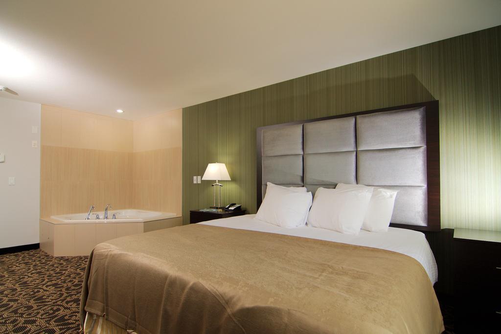 Paradise Inn And Suites Redwater Eksteriør billede