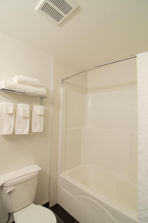 Paradise Inn And Suites Redwater Værelse billede