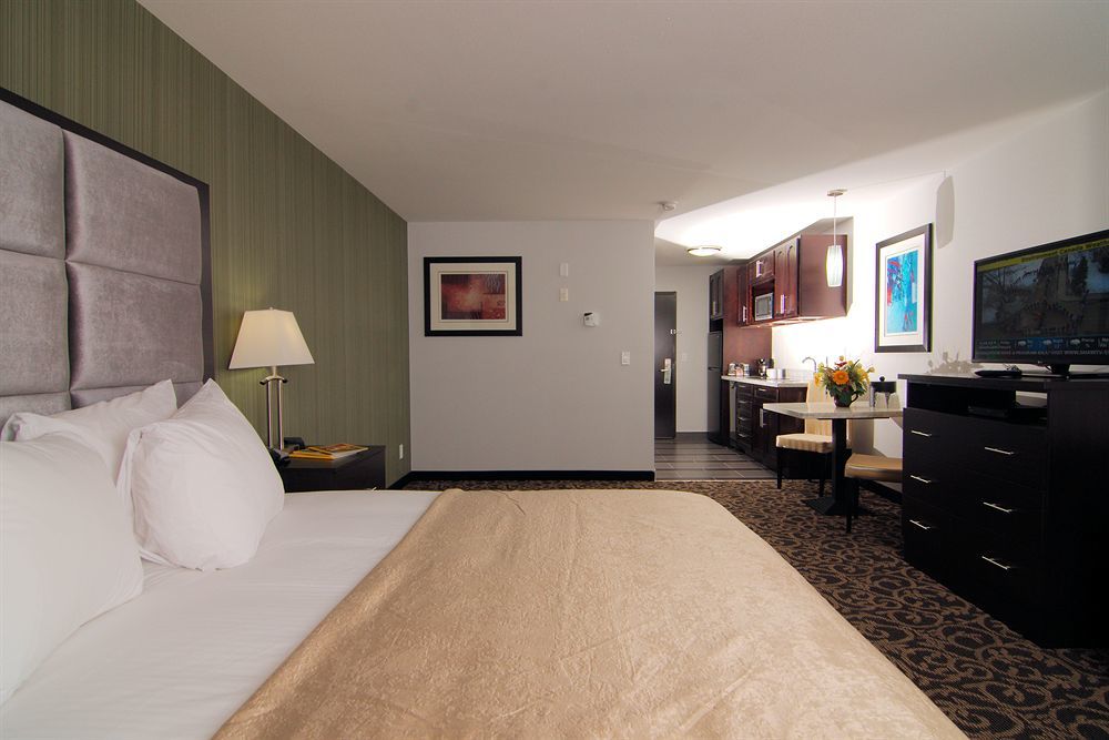 Paradise Inn And Suites Redwater Eksteriør billede