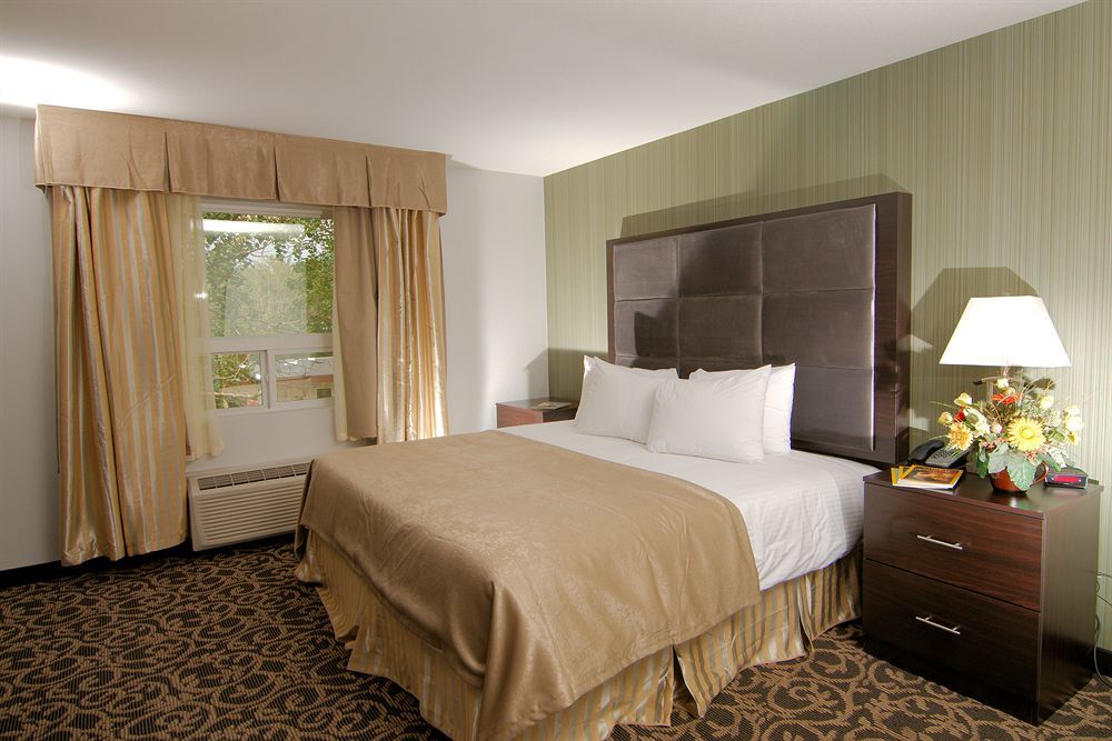 Paradise Inn And Suites Redwater Eksteriør billede