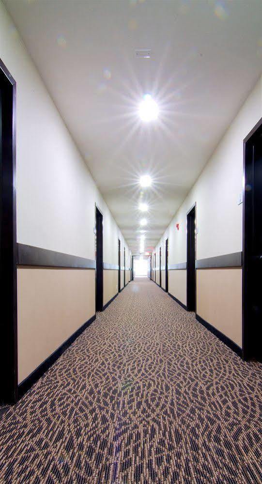 Paradise Inn And Suites Redwater Eksteriør billede